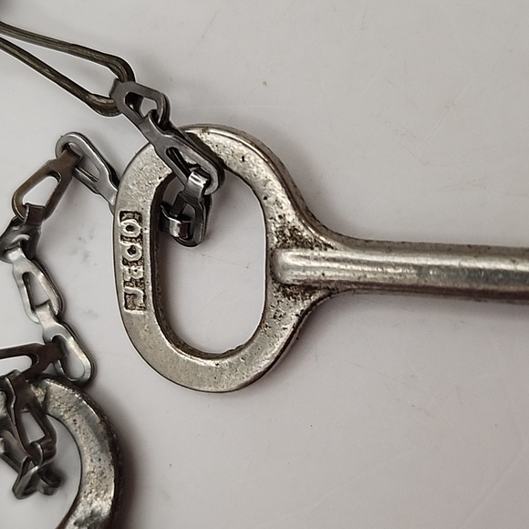 Vintage Lot of Skeleton Keys 8 Count - Picture 4 of 8